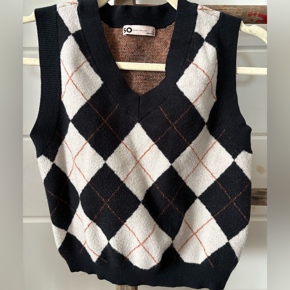 SO size small plaid sweater vest